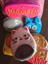 Load image into Gallery viewer, Bath bomb surprise